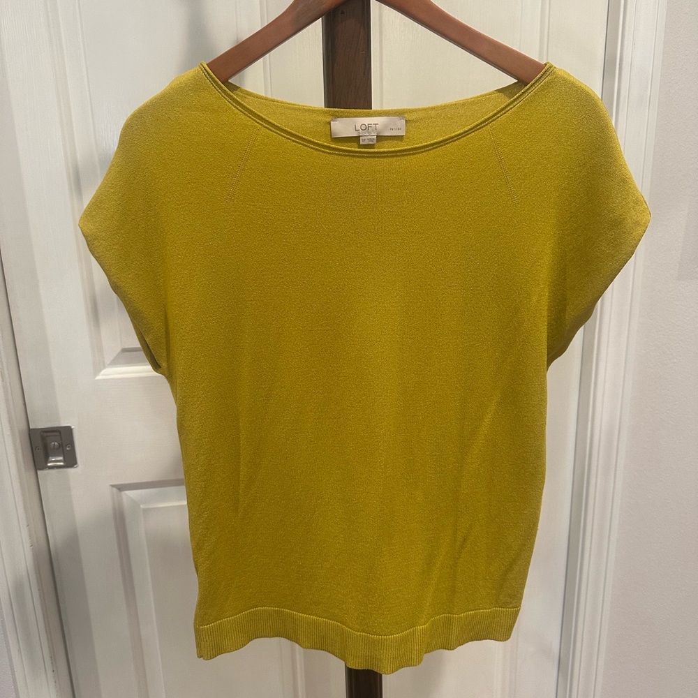 LOFT Chartreuse Cap Sleeve Tee Sweater Top Size Small Petite